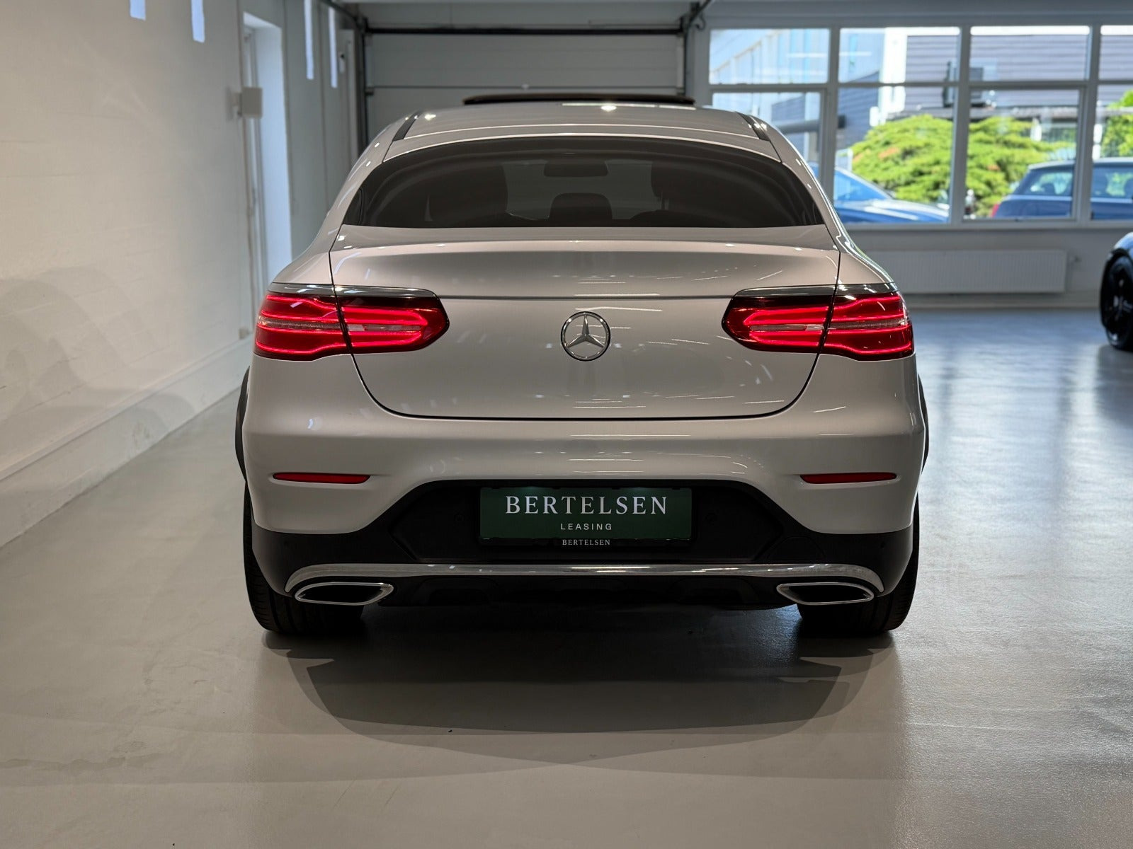 Sølv Mercedes GLC250 d fra 2018