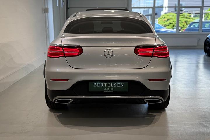 Sølv Mercedes GLC250 d fra 2018