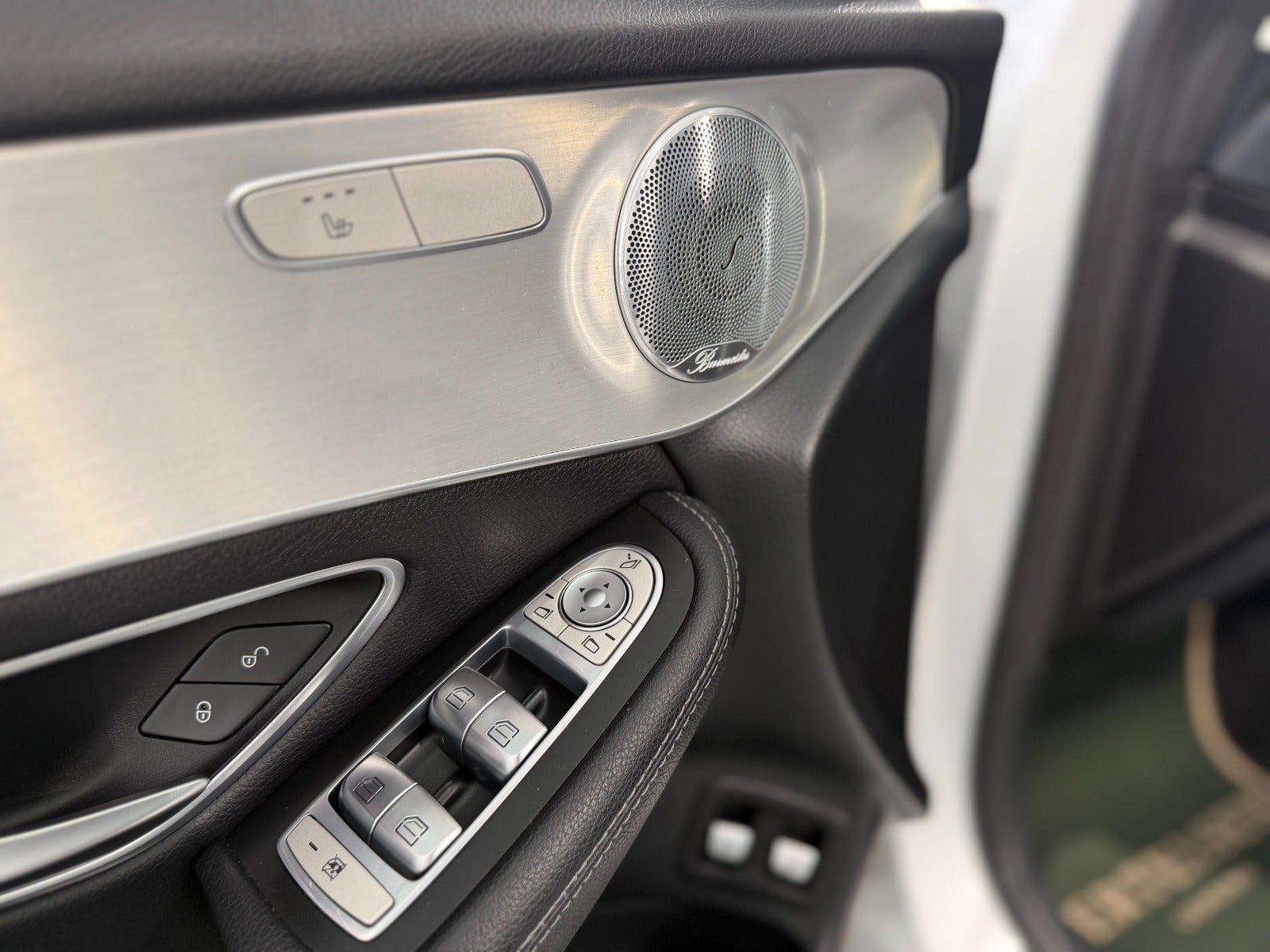 Sølv Mercedes GLC250 d fra 2018