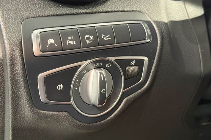 Sølv Mercedes GLC250 d fra 2018