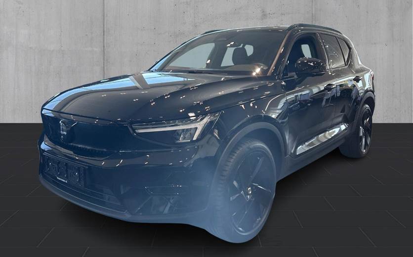 Volvo EX40 Extended Range Black Edition