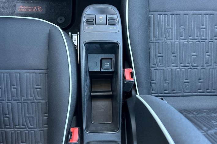 Hvid Fiat 500e fra 2023