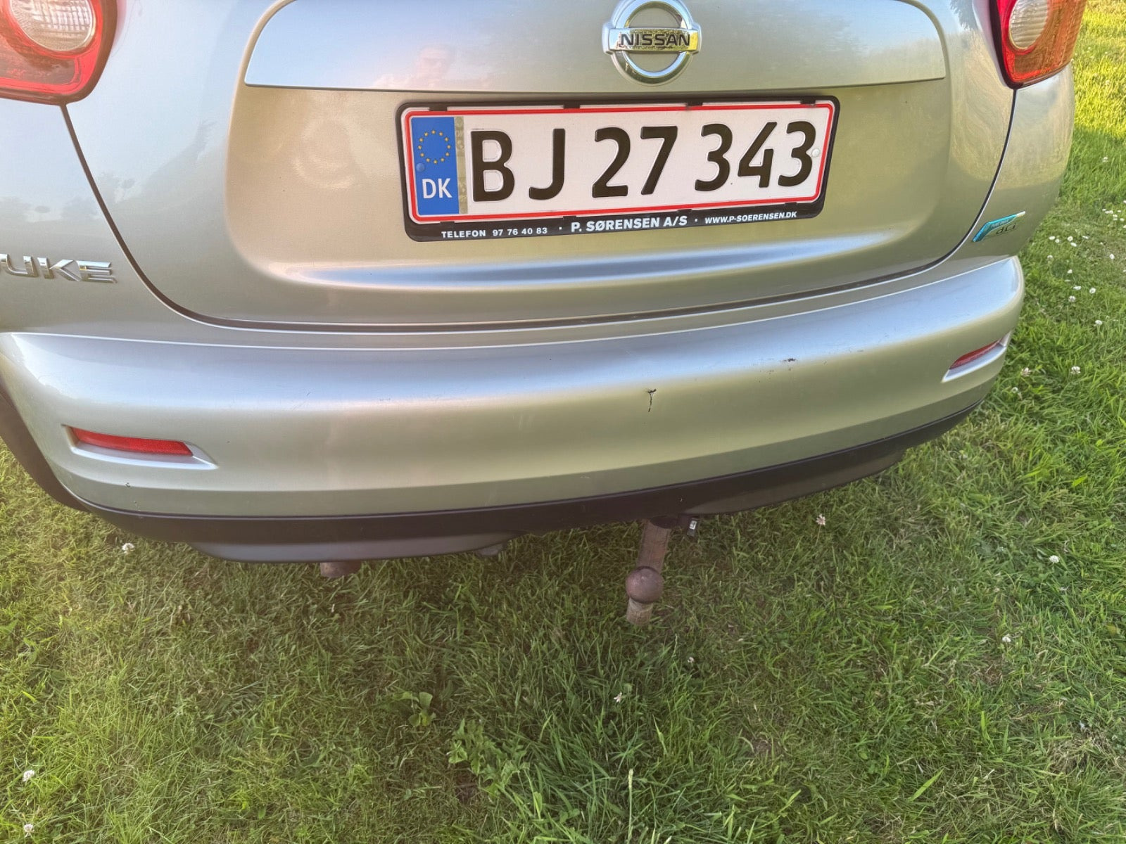 Grå Nissan Juke fra 2011