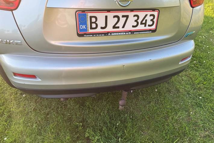 Grå Nissan Juke fra 2011