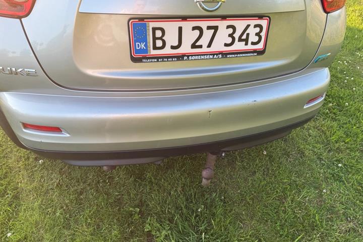 Grå Nissan Juke fra 2011