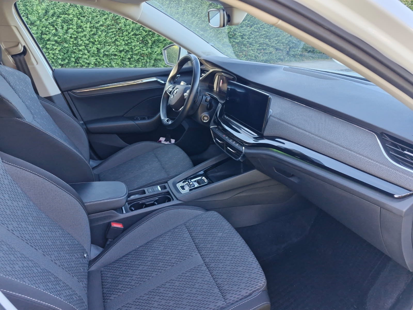 Hvid Skoda Octavia fra 2020