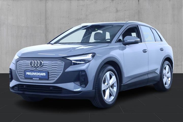 Grå Audi Q4 e-tron fra 2021 set udefra