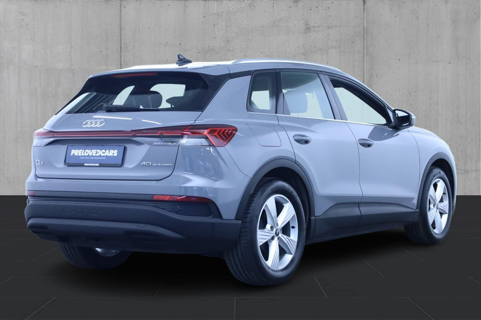 Grå Audi Q4 e-tron fra 2021
