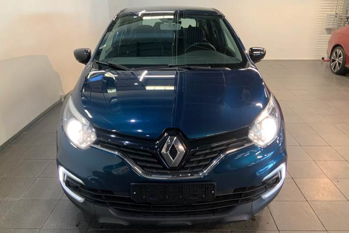 Blå Renault Captur fra 2019