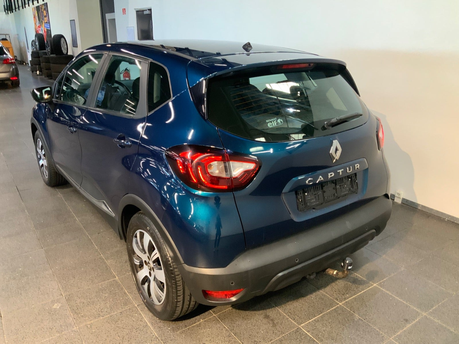 Blå Renault Captur fra 2019