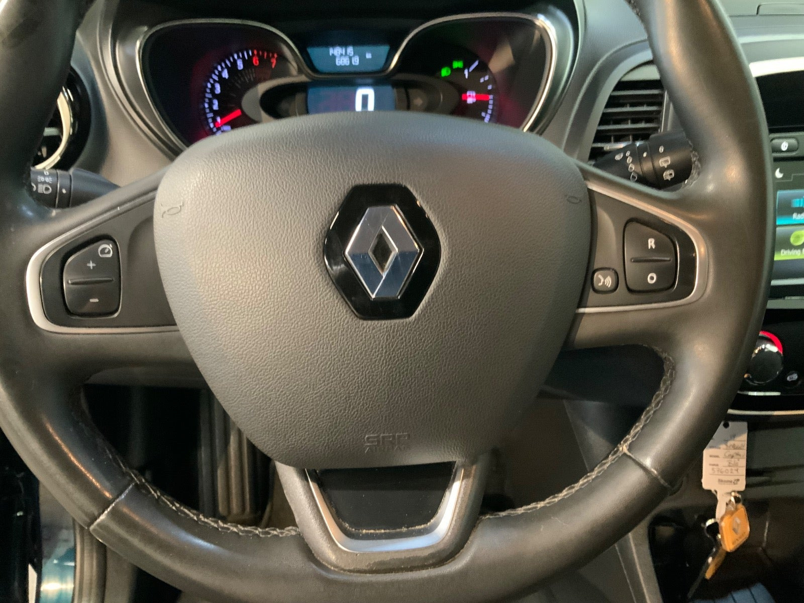 Blå Renault Captur fra 2019