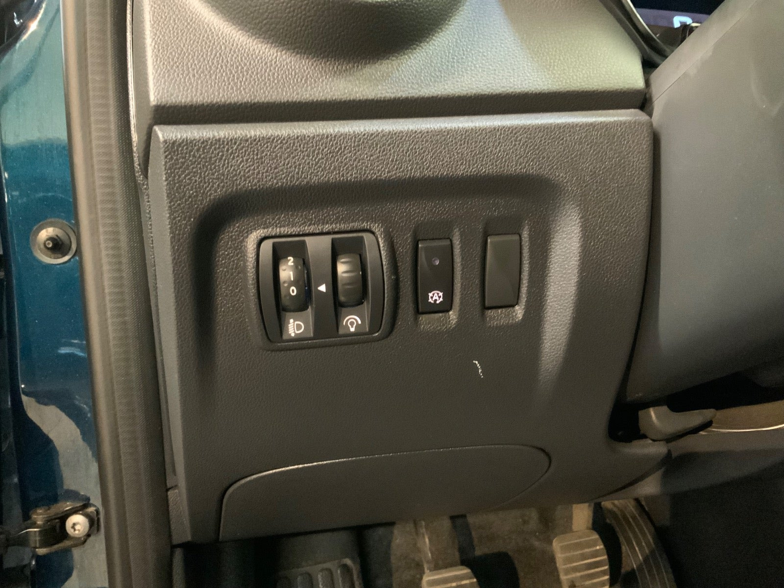 Blå Renault Captur fra 2019