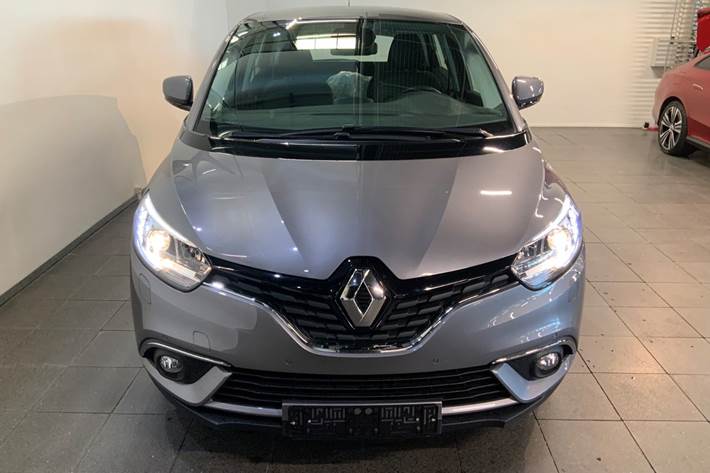 Grå Renault Scenic IV fra 2018