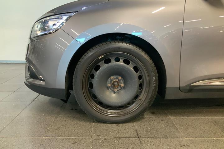 Grå Renault Scenic IV fra 2018