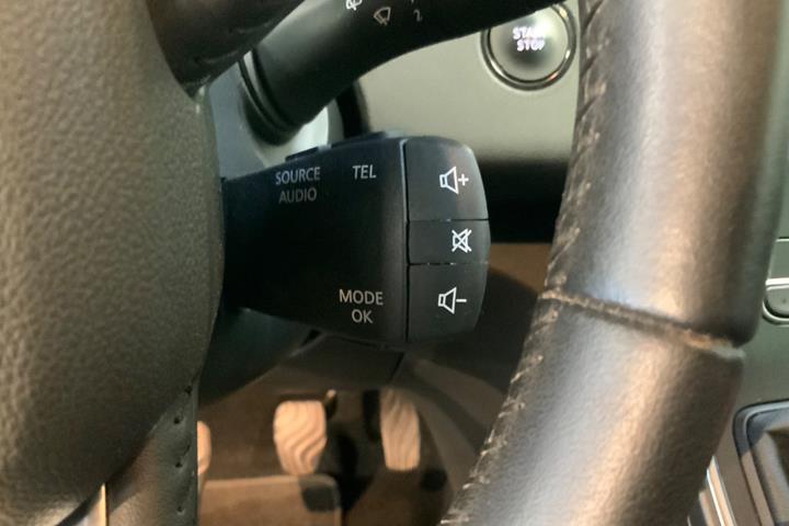 Grå Renault Scenic IV fra 2018
