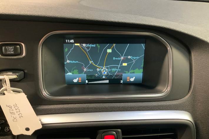 Hvid Volvo V40 fra 2016