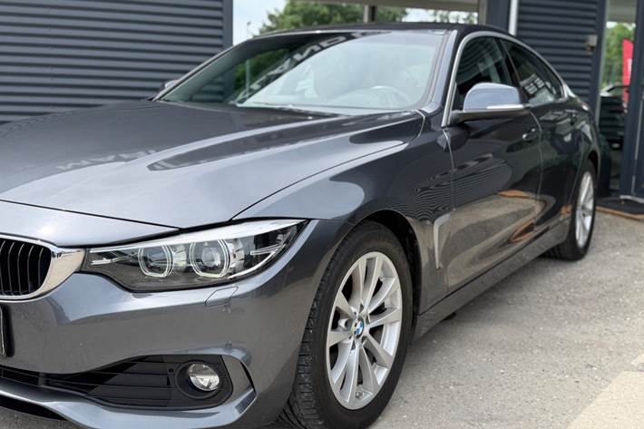 Grå BMW 420i fra 2019