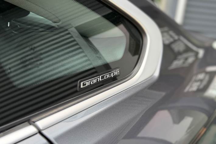 Grå BMW 420i fra 2019