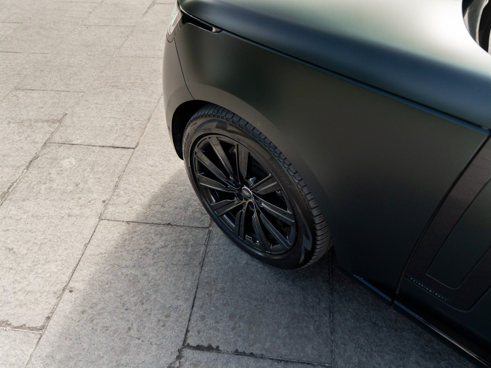 Grøn Land Rover Range Rover fra 2023