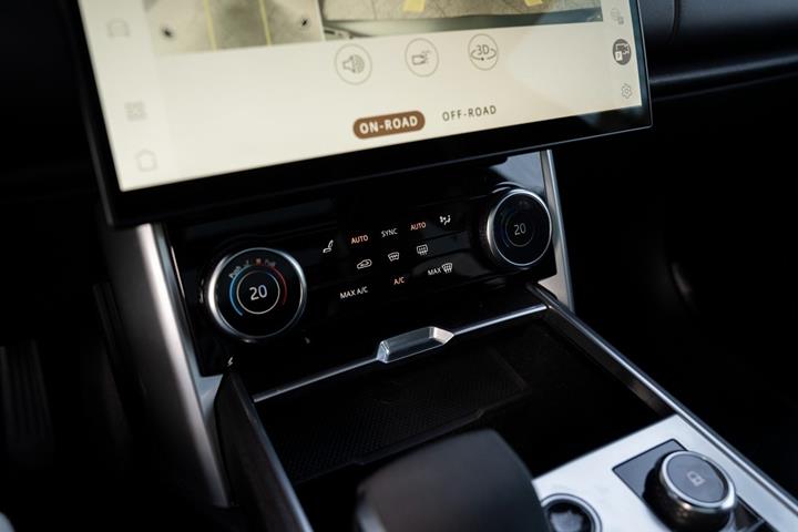 Grøn Land Rover Range Rover fra 2023