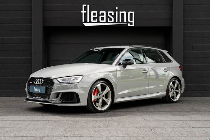Grå Audi RS3 fra 2019