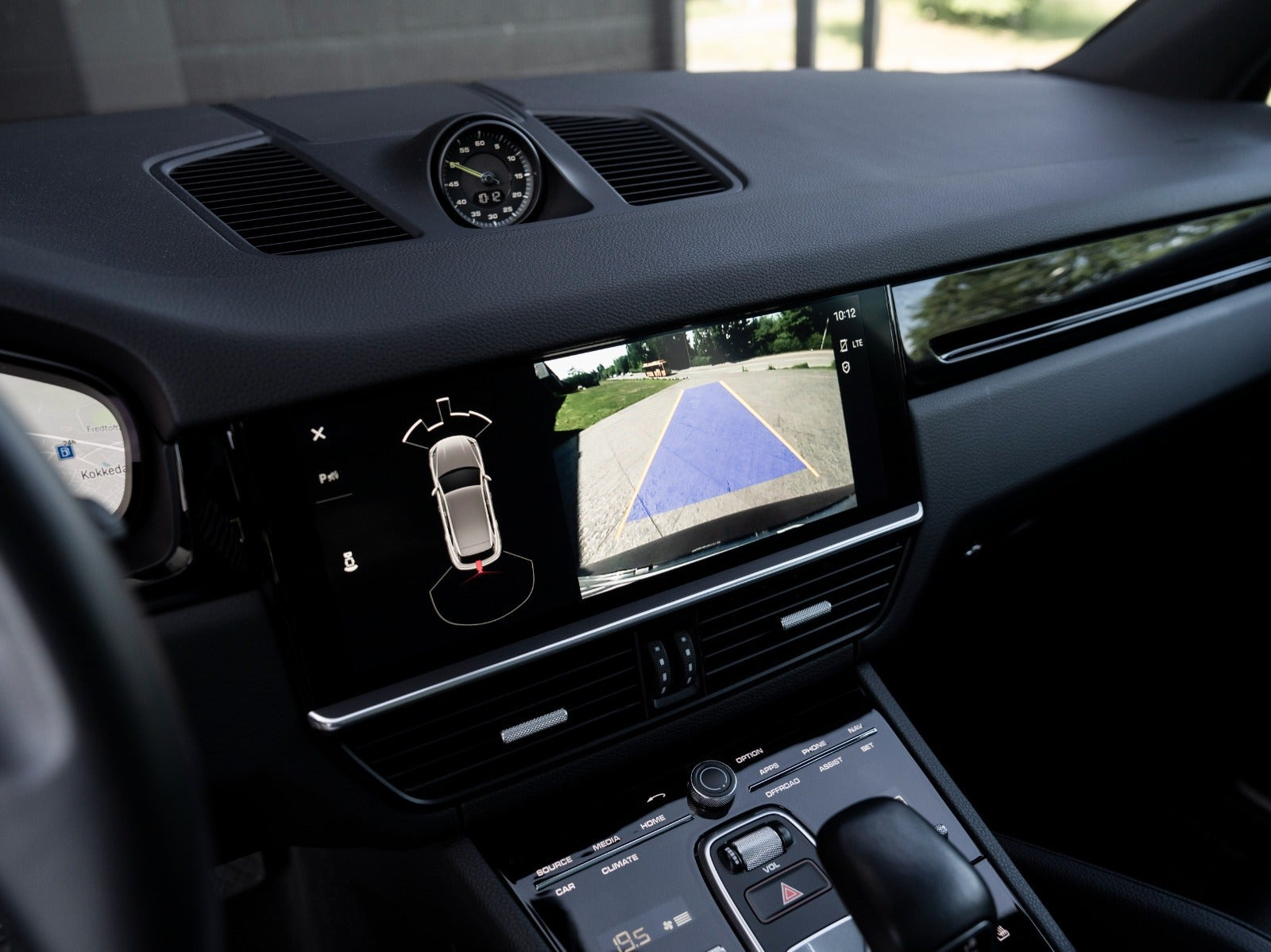 Sølv Porsche Cayenne fra 2021