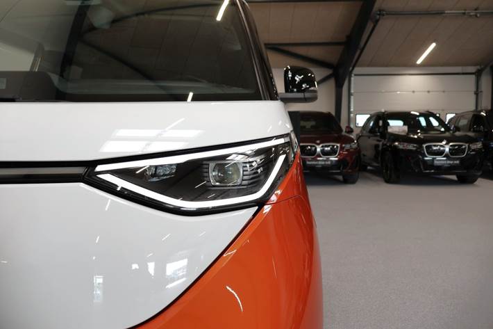 Orange VW ID.Buzz fra 2025