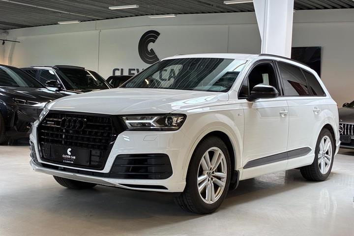 Hvid Audi Q7 fra 2018 set udefra