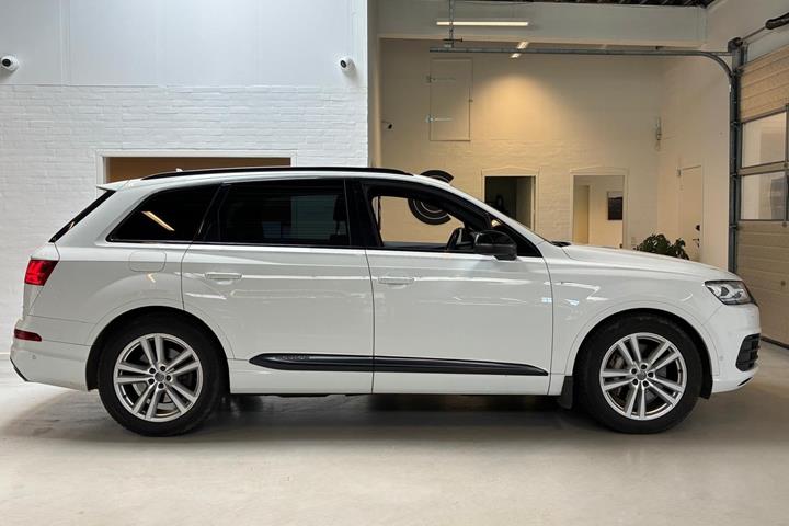 Hvid Audi Q7 fra 2018