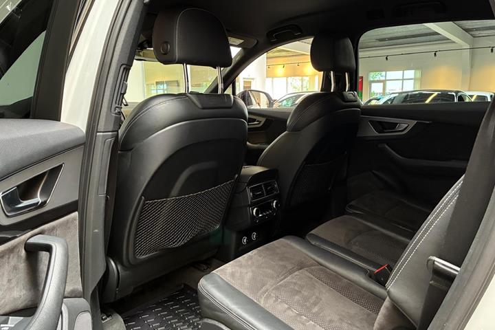 Hvid Audi Q7 fra 2018
