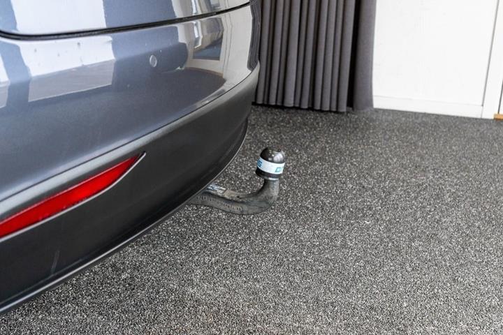 Sort Tesla Model X fra 2019
