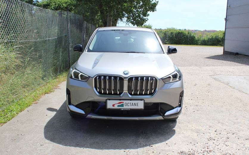 BMW iX1 xDrive30 X-Line