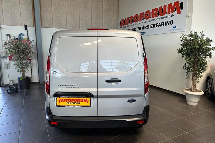Sølv Ford Transit Connect fra 2022