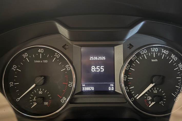 Sort Skoda Octavia fra 2014