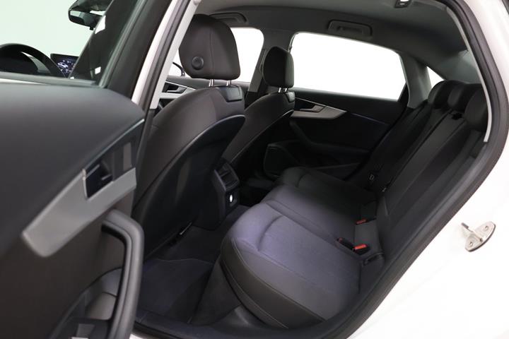 Hvid Audi A4 fra 2018