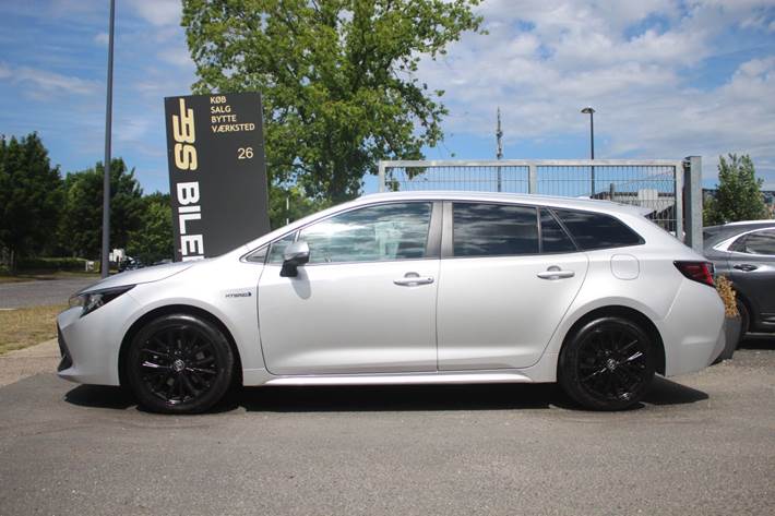 Sølv Toyota Corolla fra 2019