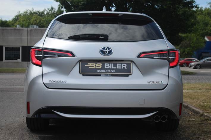 Sølv Toyota Corolla fra 2019