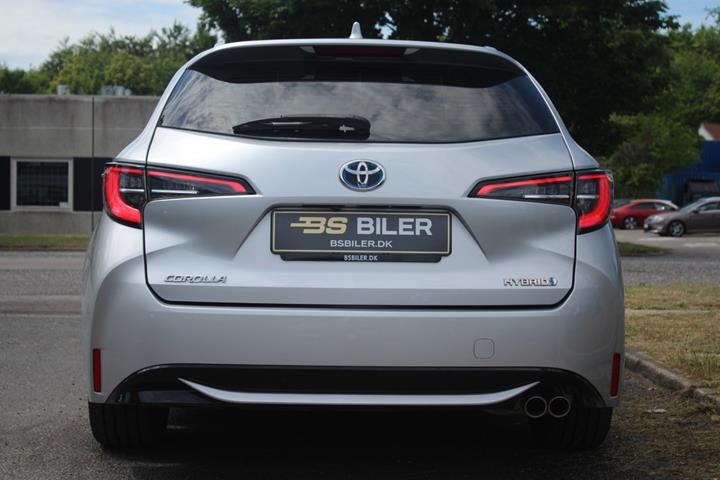 Sølv Toyota Corolla fra 2019