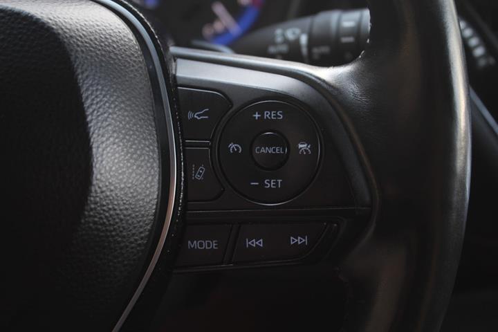 Sølv Toyota Corolla fra 2019