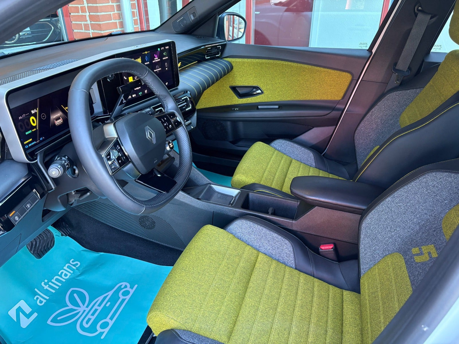Hvid Renault 5 E-Tech fra 2025