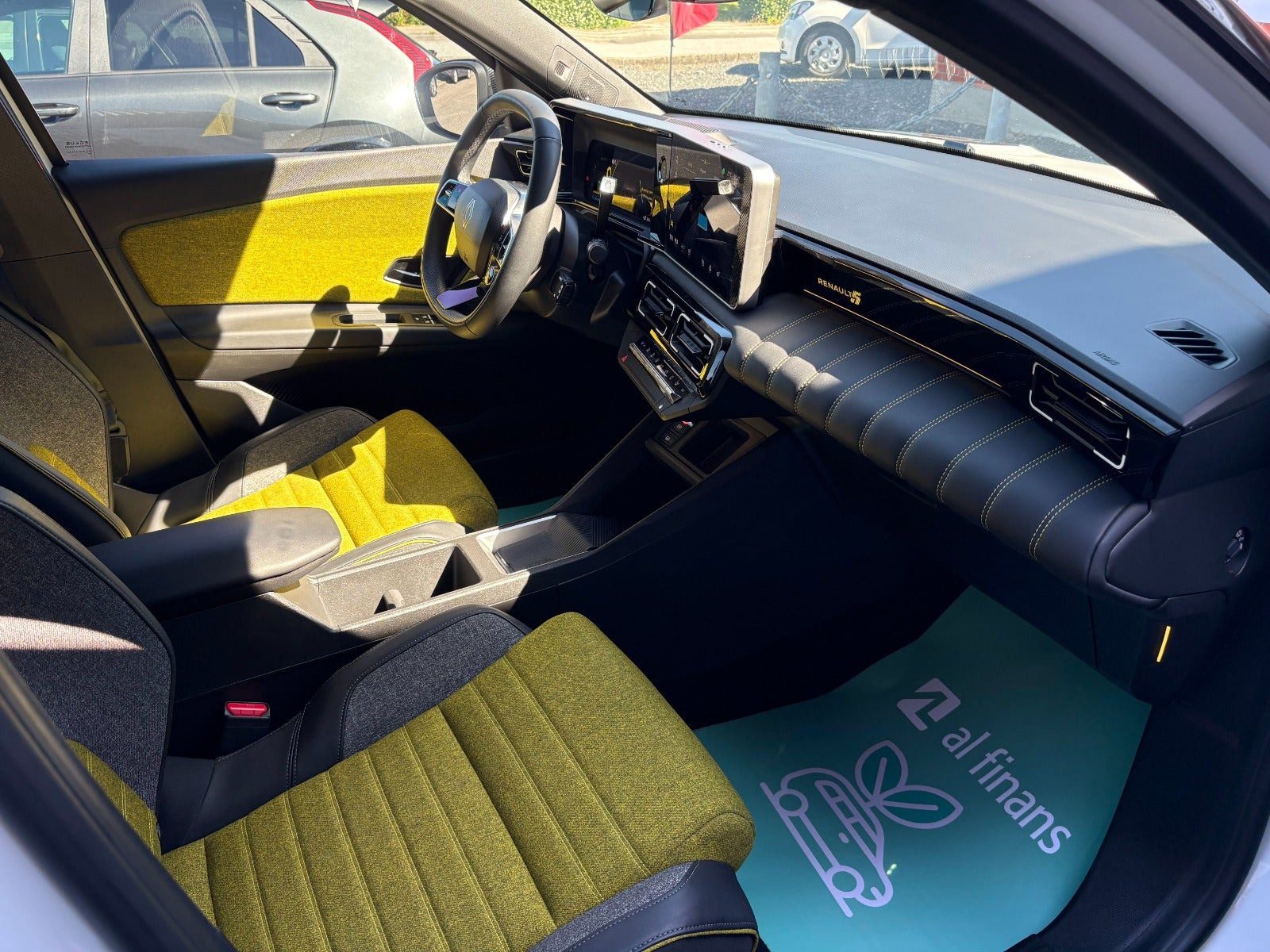 Hvid Renault 5 E-Tech fra 2025