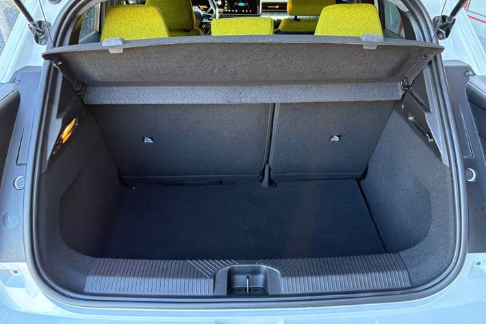 Hvid Renault 5 E-Tech fra 2025