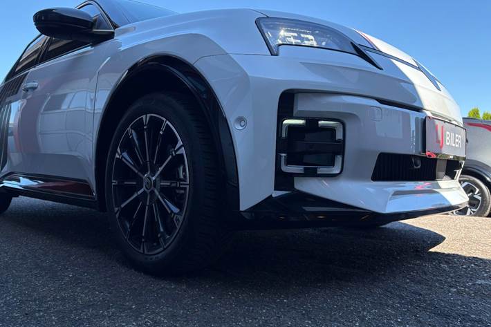 Hvid Renault 5 E-Tech fra 2025