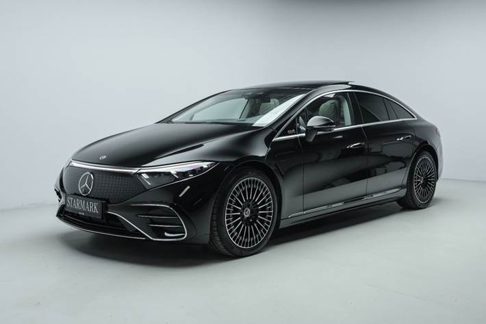 Sort Mercedes EQS450 fra 2024