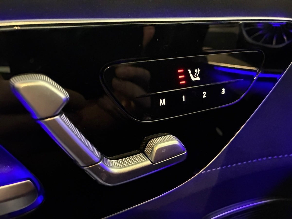 Grøn Mercedes EQE350 SUV fra 2024