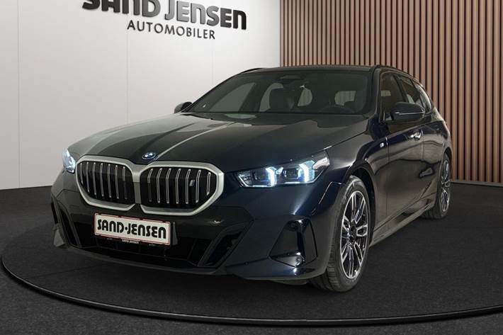 Sort BMW i5 fra 2025