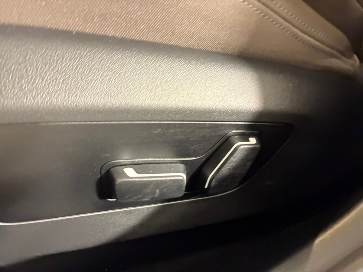 Sort BMW i5 fra 2025