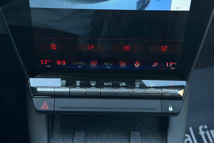 Grå Renault Scenic E-Tech fra 2024