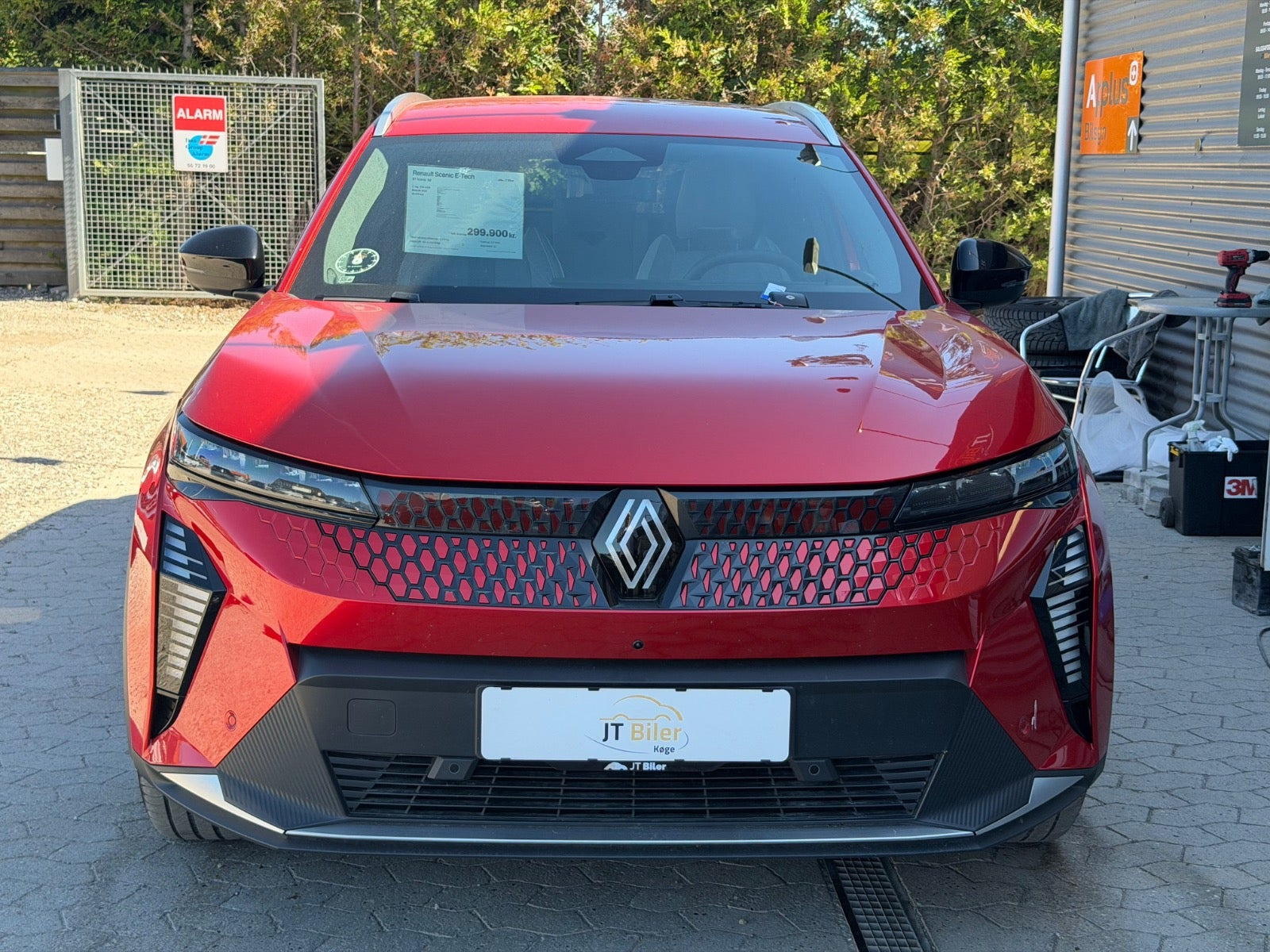 Rød Renault Scenic E-Tech fra 2024