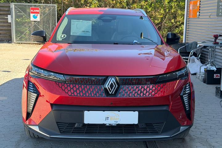 Rød Renault Scenic E-Tech fra 2024